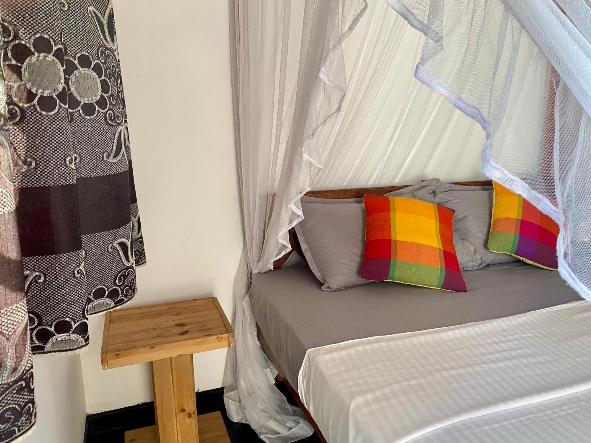 The Breeze Mirissa B&B 외부 사진